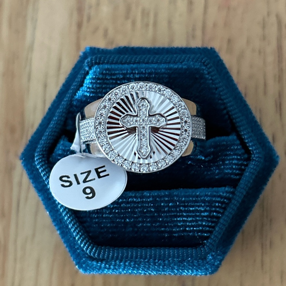 Mens Cross Ring - Size 9 925 Sterling Silver